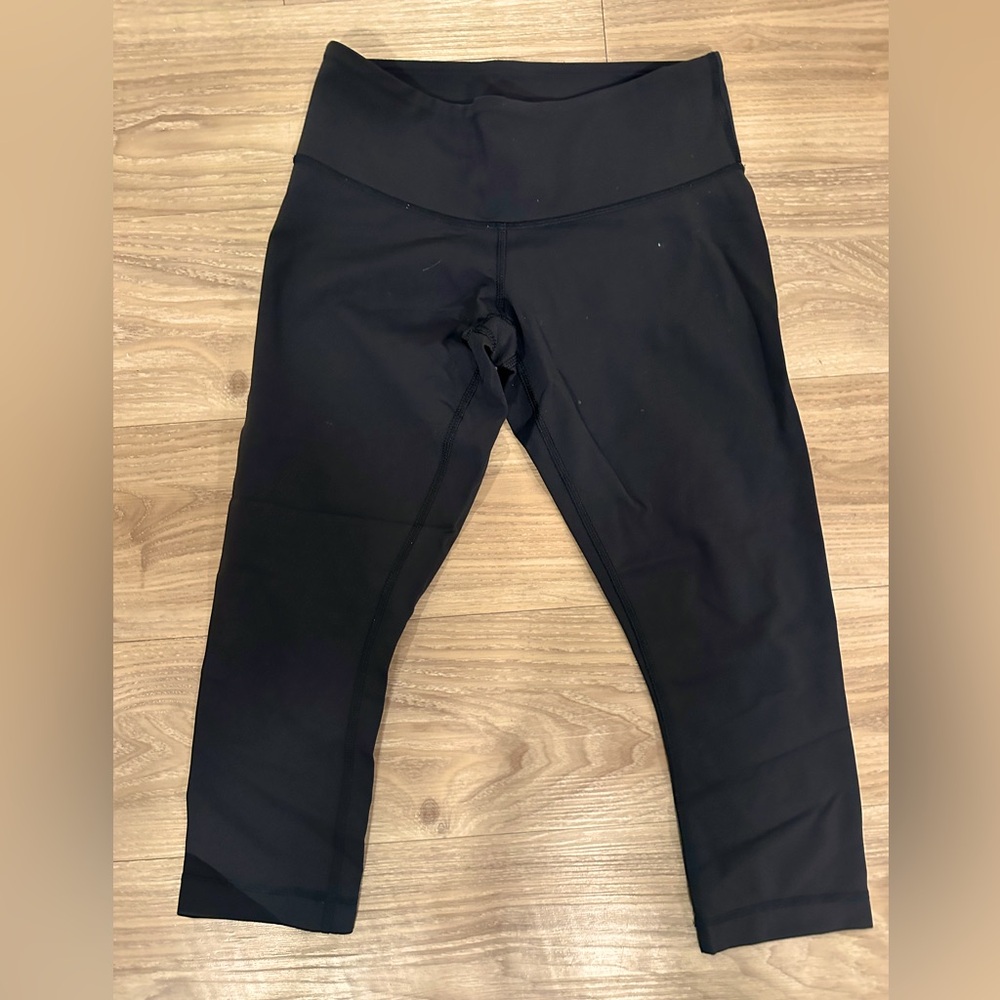 Lululemon crop legging size 4
